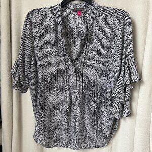 Vince Camuto Womens Short Sleeve Ruffle Blouse, XL